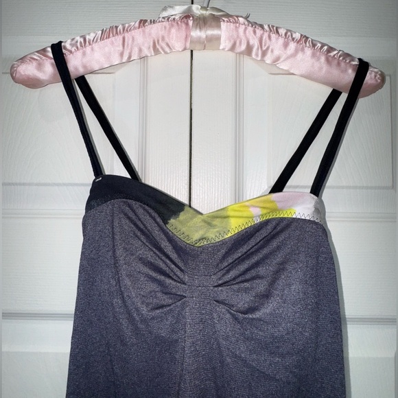 Lululemon Pure Focus Tank Size 2 Citron Tinted Canvas gray. Tag removed. GUC - Picture 3 of 11